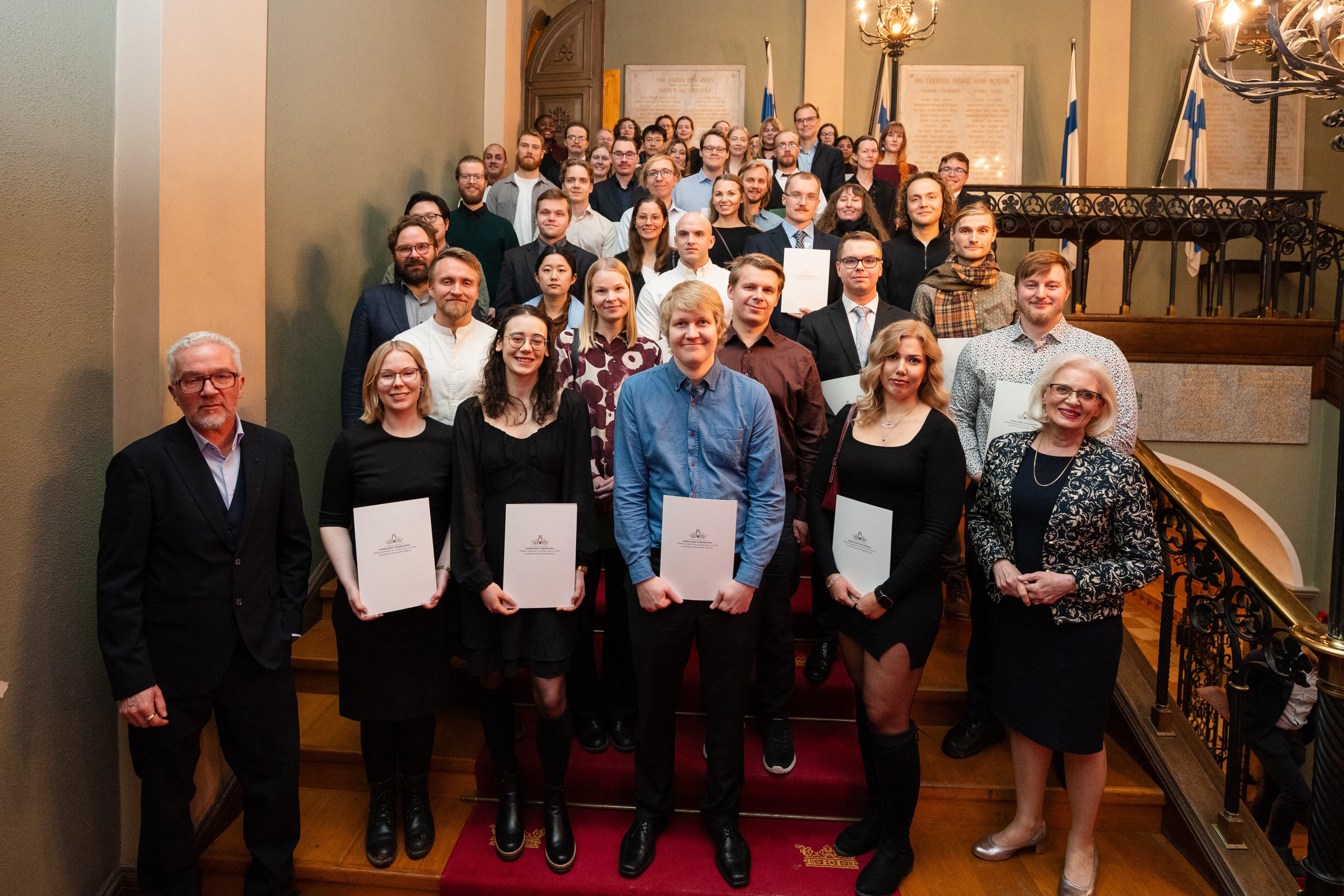 Väisälän apurahan ja palkintojen saajat