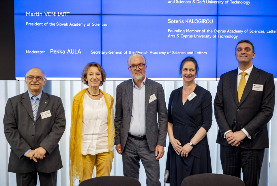 Kuvassa näkyy Soteris Kalogirou, Maria Leptin, Pekka Aula, Marileen Dogterom ja Martin Venhart